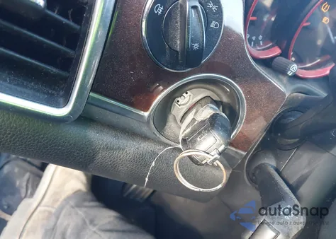 2011 Porsche Panamera 4 z USA, uszkodzony, nr VIN WP0AA2A7XBL010898